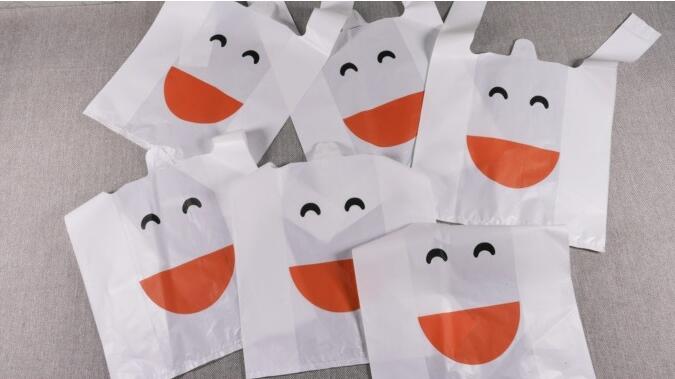 小小的塑料袋撑起的“一片天”